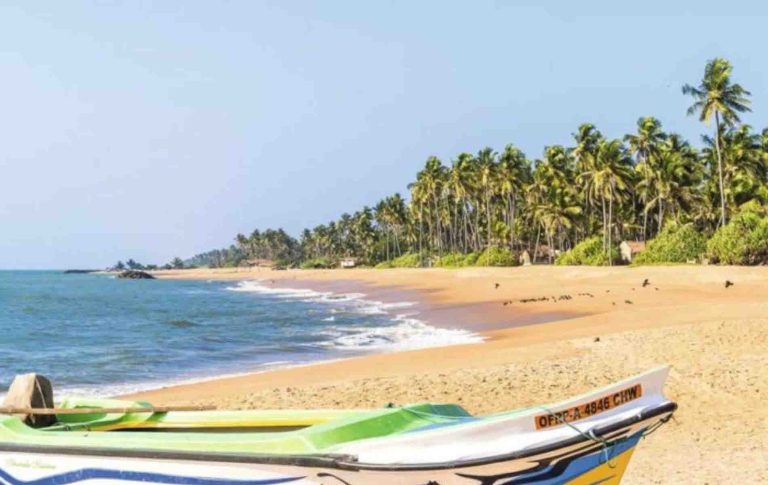 Unwind at the Picturesque Beaches of Ambalangoda