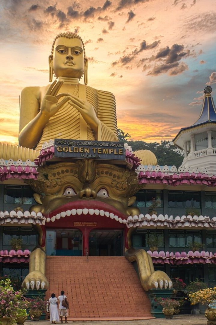 Golden-Temple-Dambulla-Sri-Lanka